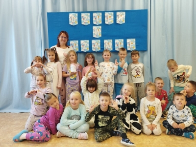 „Dzień w piżamie”-Mali ludzie o Wielkich serduszkach!