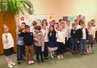 Pasowanie na czytelników uczniów klas pierwszych