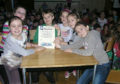 Z Lokomotywą w tle